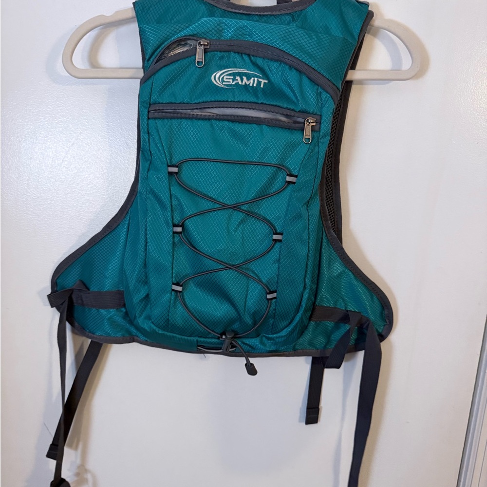 Samit Hydration Backpack/Festival Vest